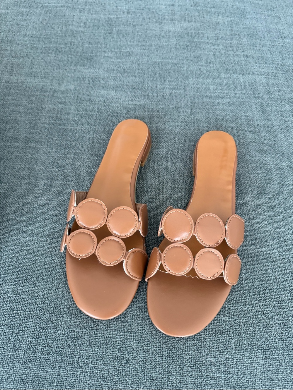 Women’s Tan Slip-On Circle-Accent Sandals